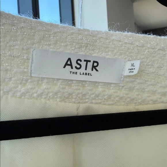 ASTR The Label Cream Rosario Tweed Cropped Jacket size XL - Picture 8 of 8